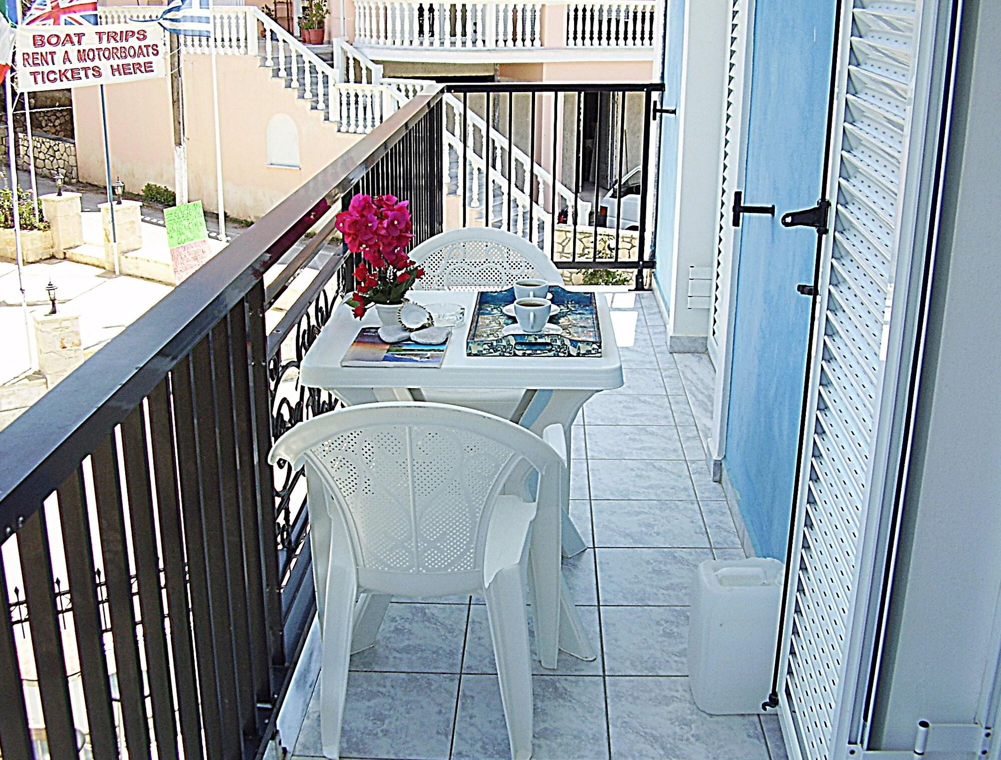 Blue Lake Holiday Homes - Keri Summer Escape Exteriör bild